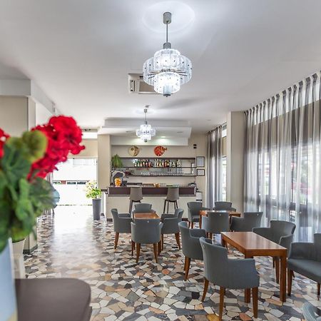 Hotel Haway Rimini Kültér fotó