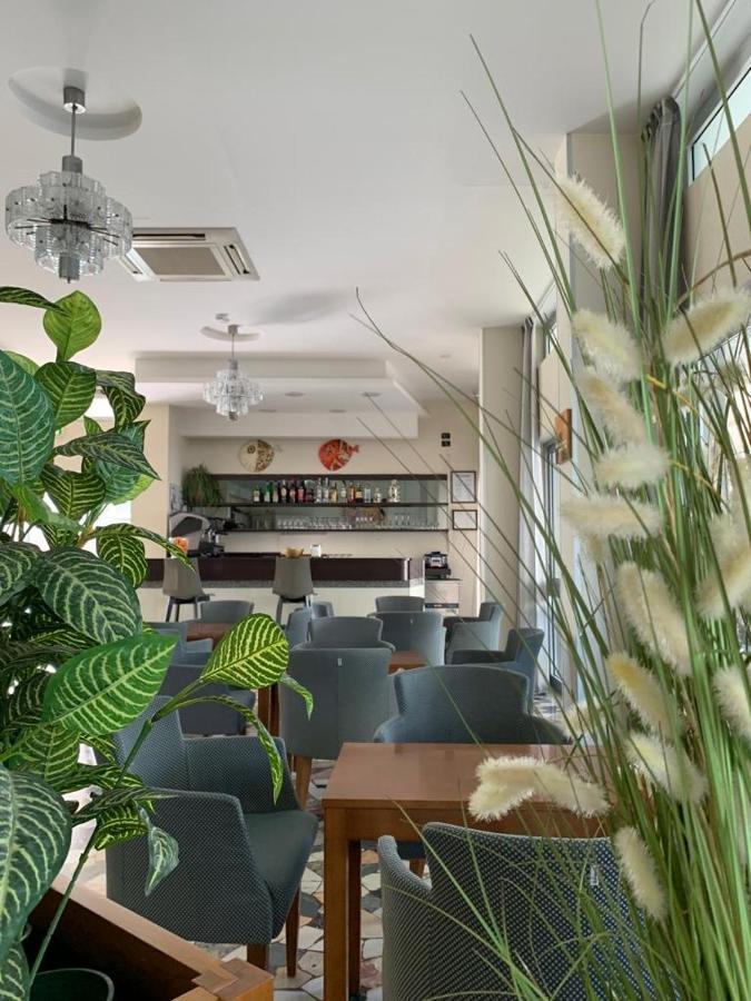 Hotel Haway Rimini Kültér fotó