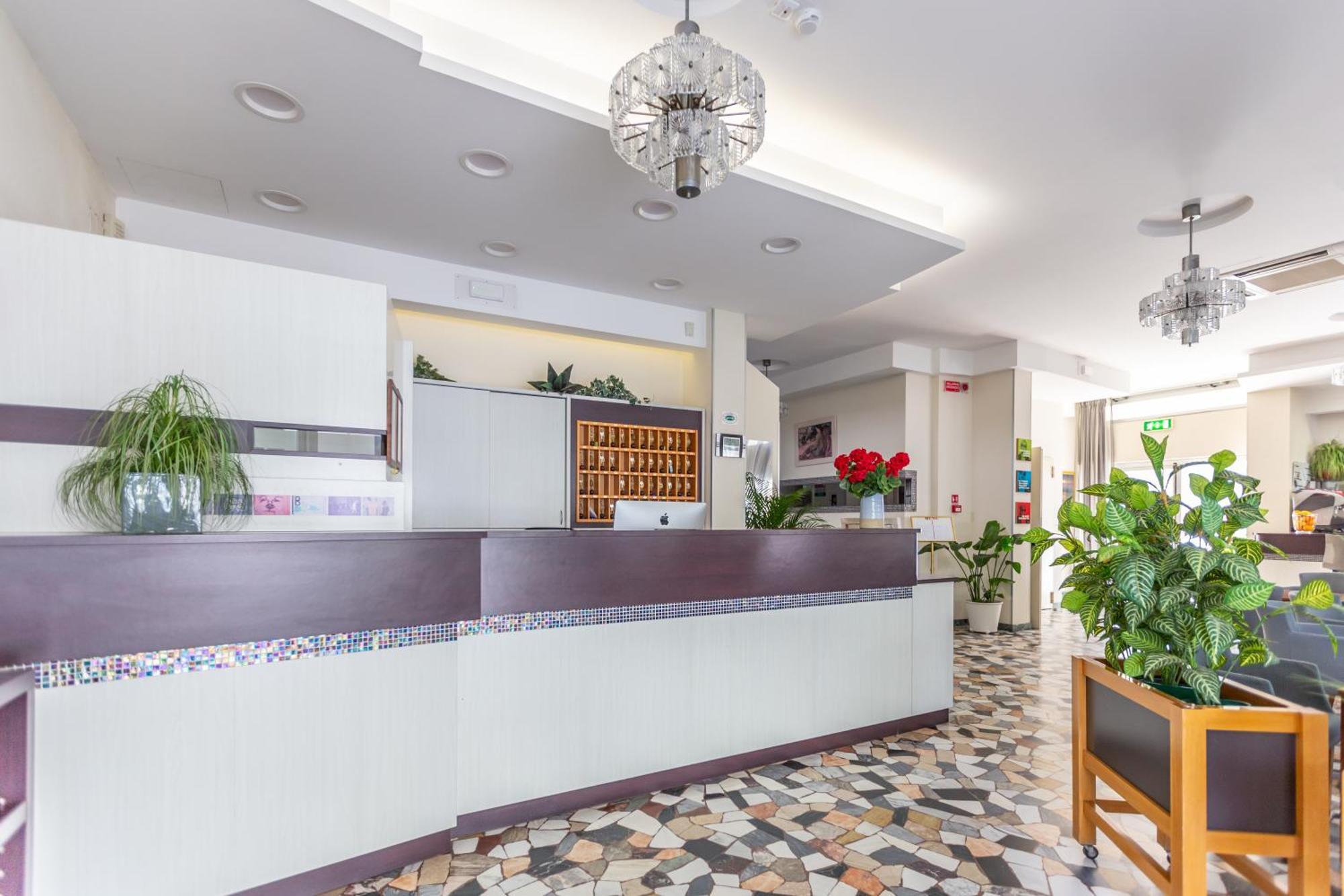 Hotel Haway Rimini Kültér fotó