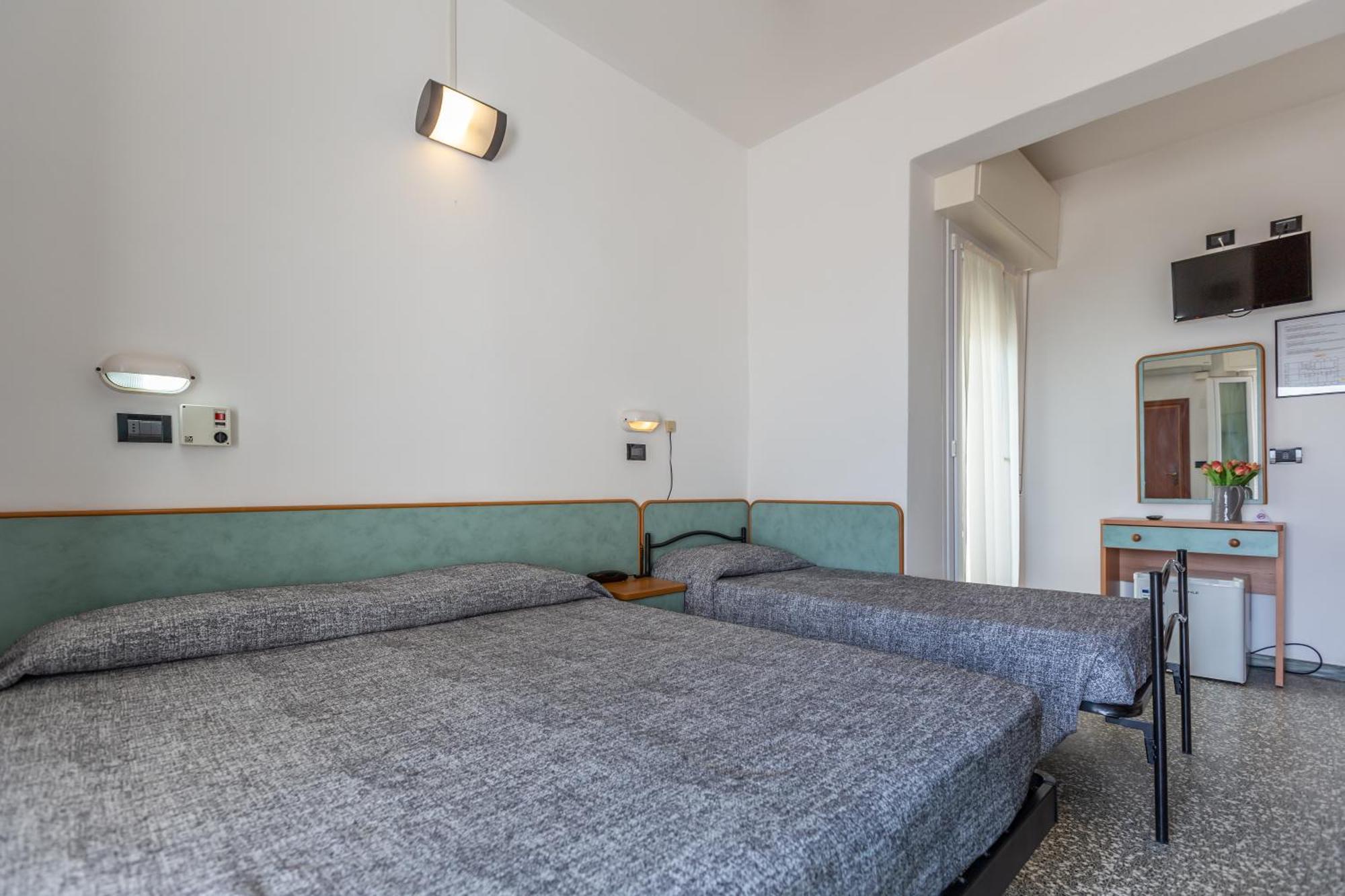 Hotel Haway Rimini Kültér fotó