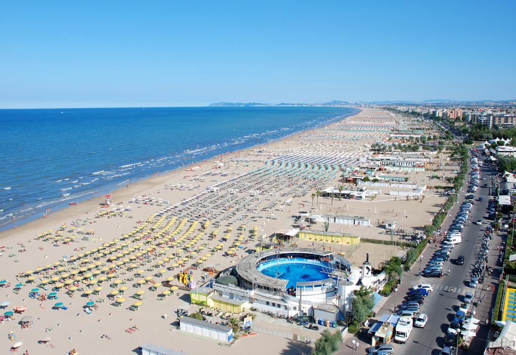 Hotel Haway Rimini Kültér fotó